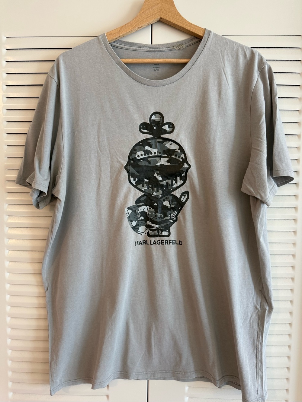 Karl Lagerfeld Light Gray Short-Sleeve Tee with Black Camouflage Graphic